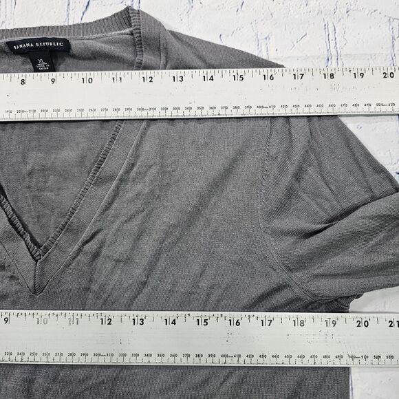 Banana Republic Silk Blend Sweater Long Sleeve Gray MENS SIZE XL - Picture 3 of 10